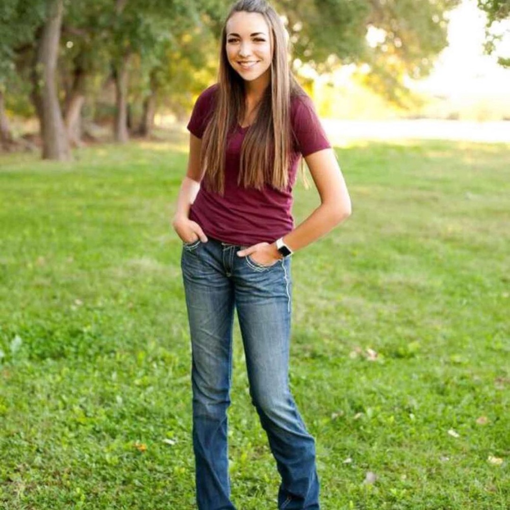 Meet your Posher, Kayla